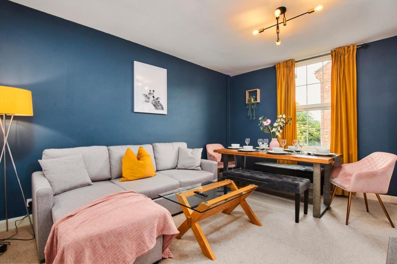 Fantastic Central Stratford Two Bedroom Apartment By Purestay Short Lets & Serviced Accommodation With Parking Extérieur photo